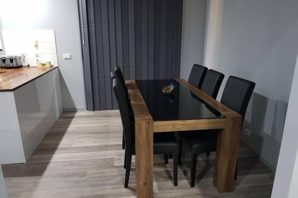 Blue Wren Bnb Батерст Экстерьер фото